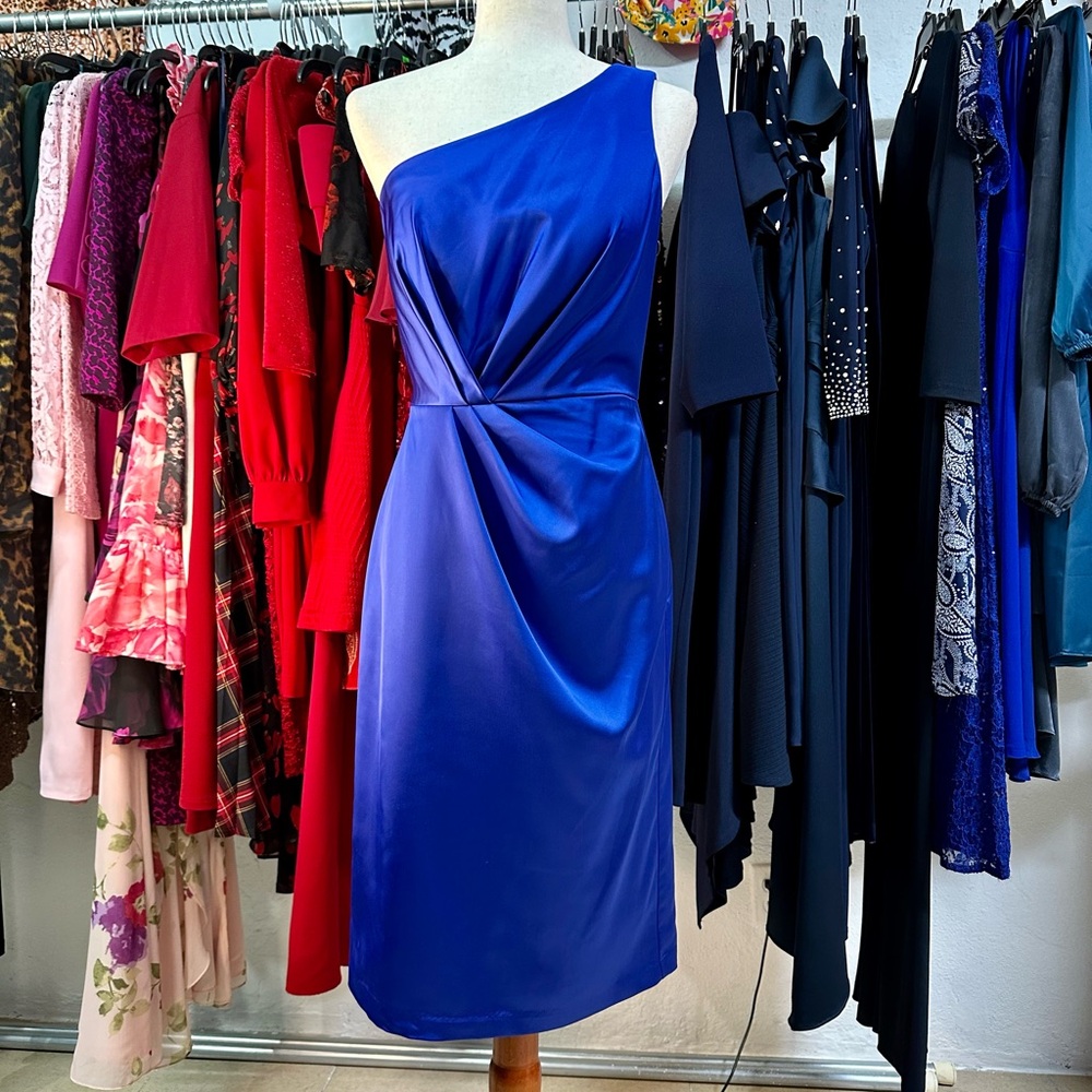 Elegant Blue One-Shoulder Dress